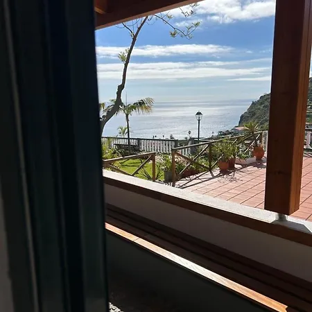 Tropical Garden Arco da Calheta (Madeira)