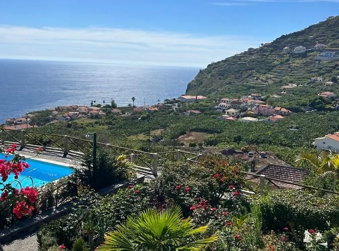 Tropical Garden Ferienhaus Arco da Calheta (Madeira)